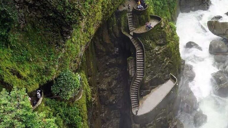 decouvrez le magnifique portail los banos un incontournable a visiter