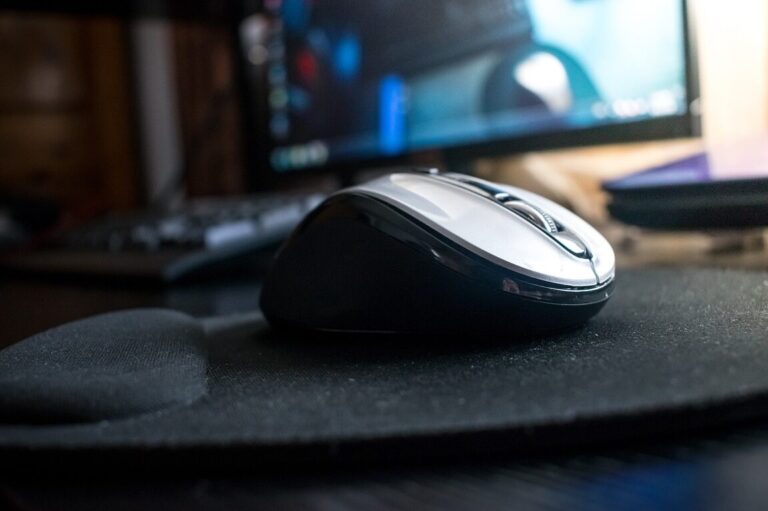 guide pratique pour laver efficacement votre tapis de souris
